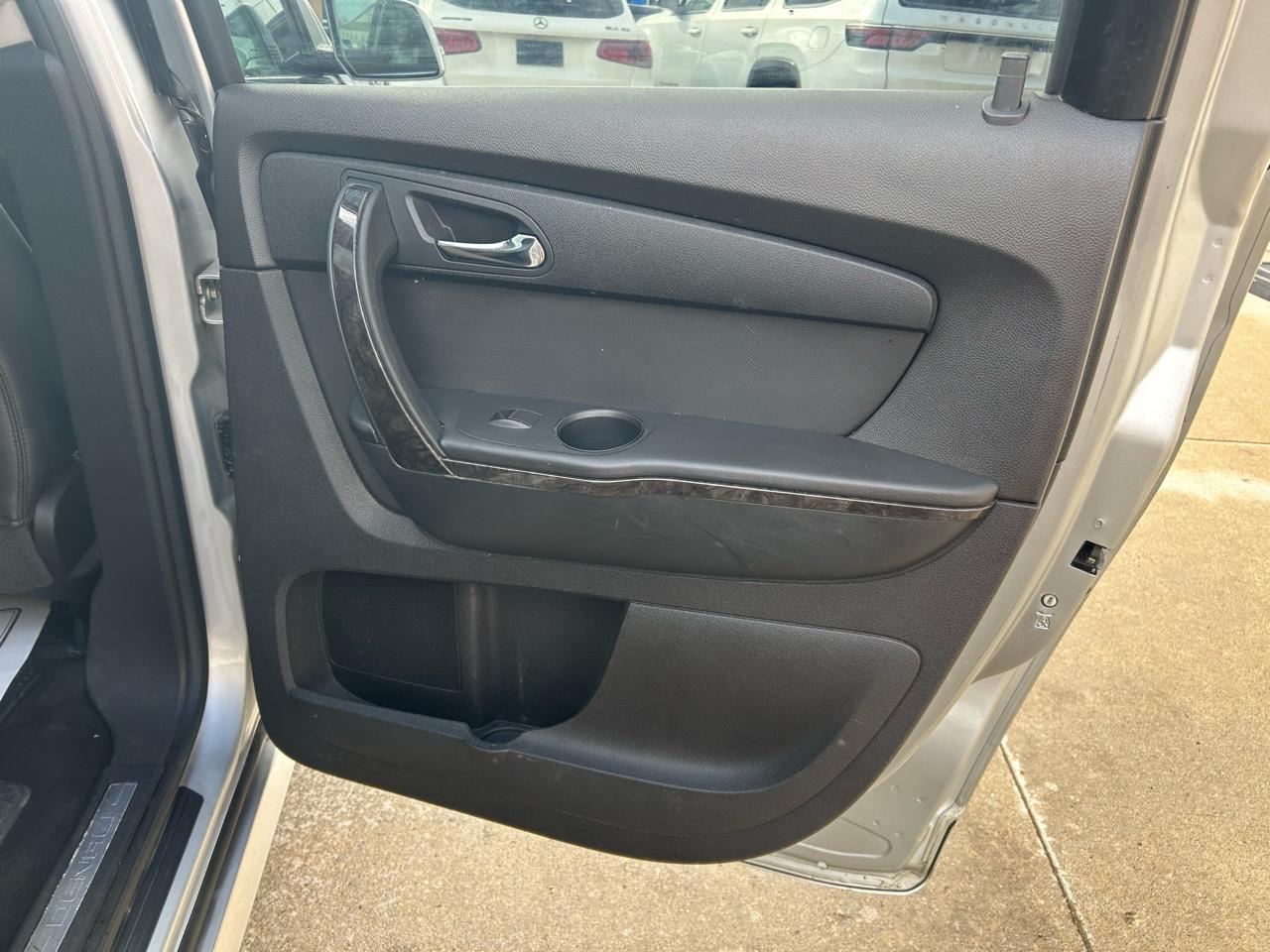 GMC Acadia Denali AWD 2011