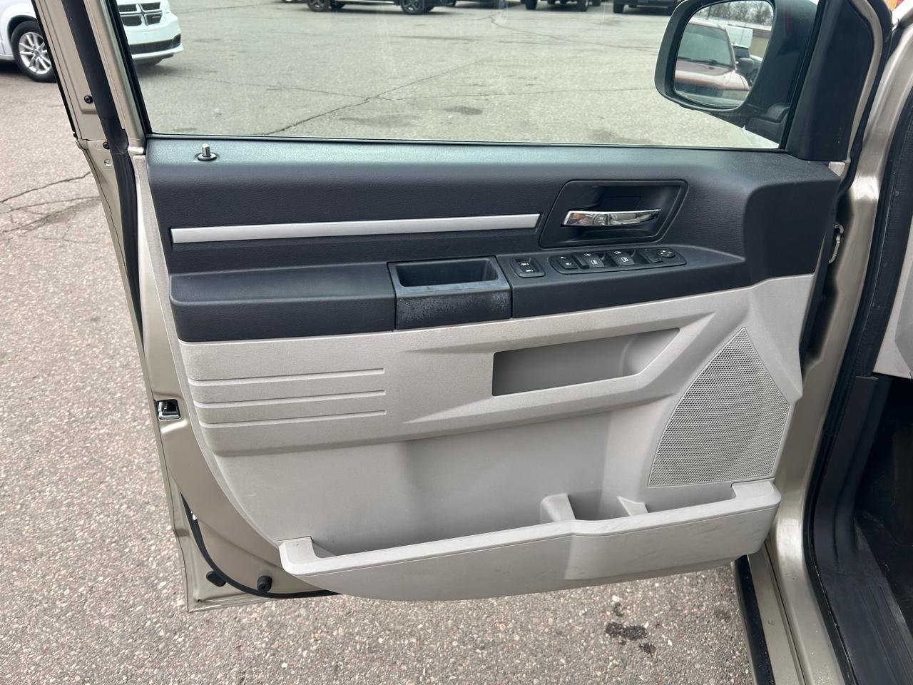 Dodge Grand Caravan SXT 2008