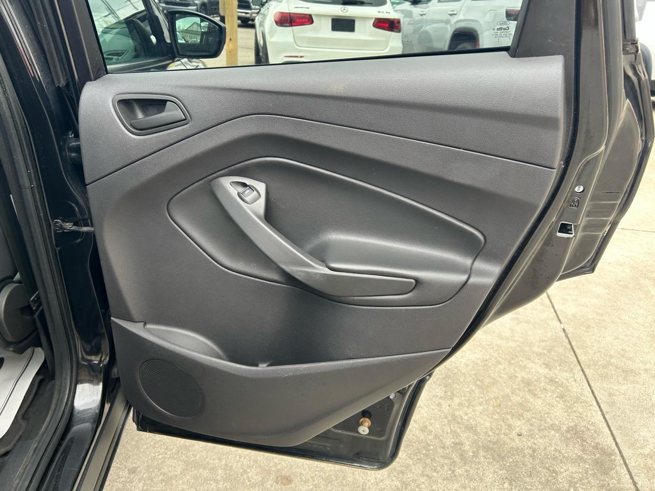 Ford Escape S FWD 2015