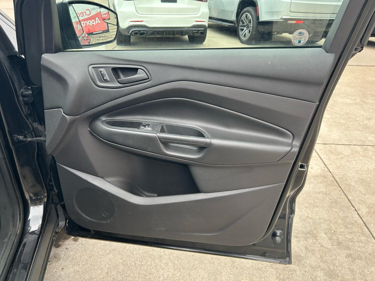 Ford Escape S FWD 2015