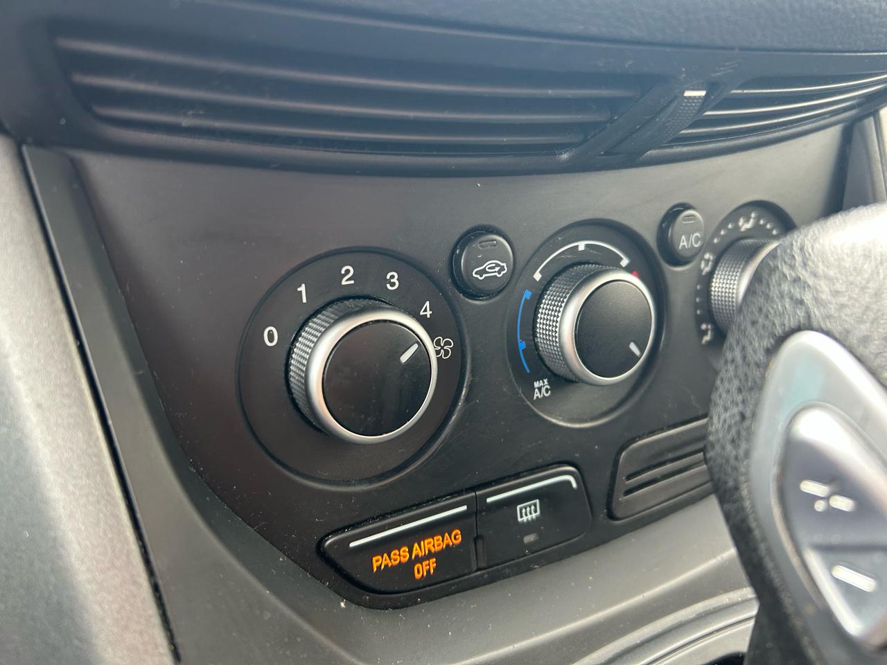 Ford Escape S FWD 2015