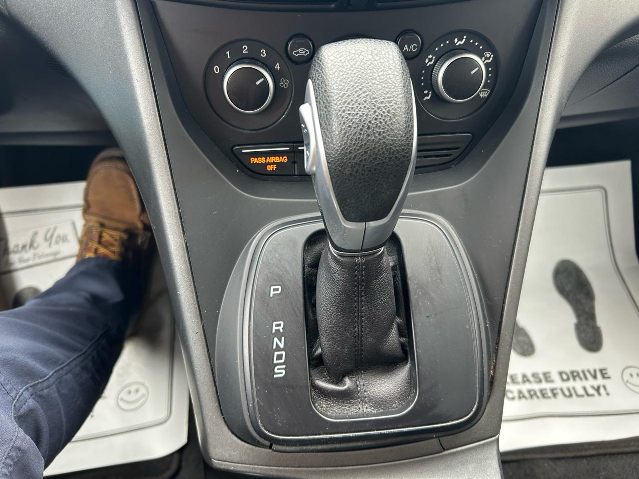 Ford Escape S FWD 2015