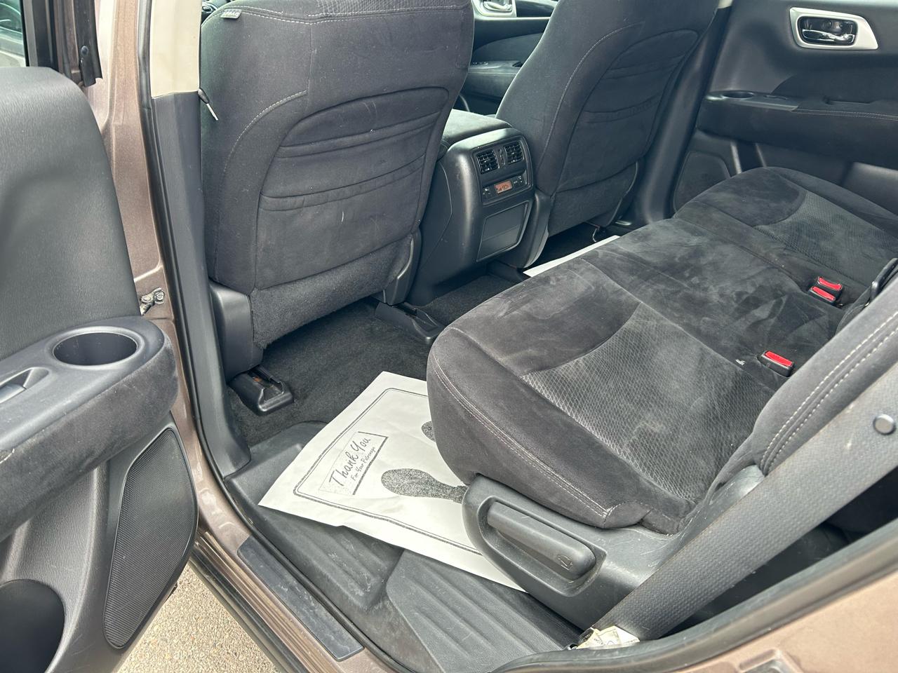 Nissan Pathfinder SV 4WD 2013