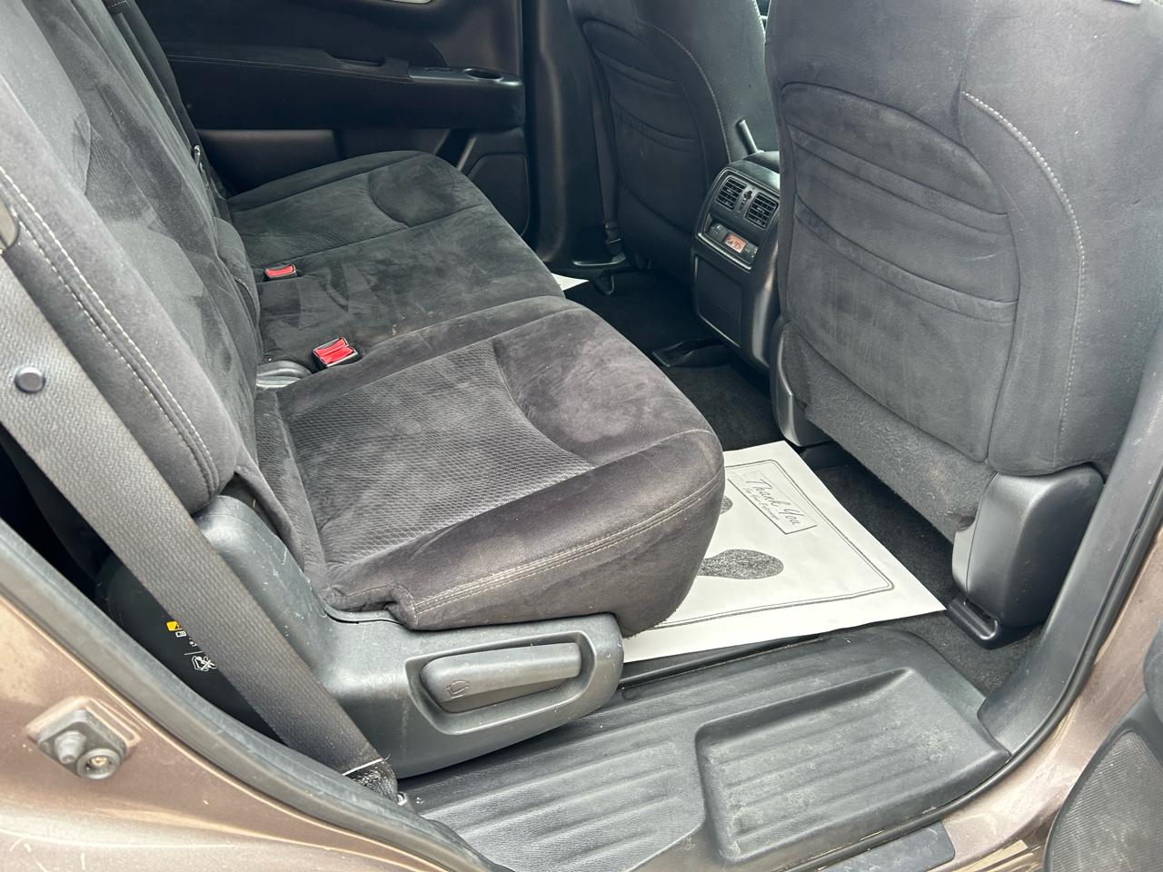 Nissan Pathfinder SV 4WD 2013