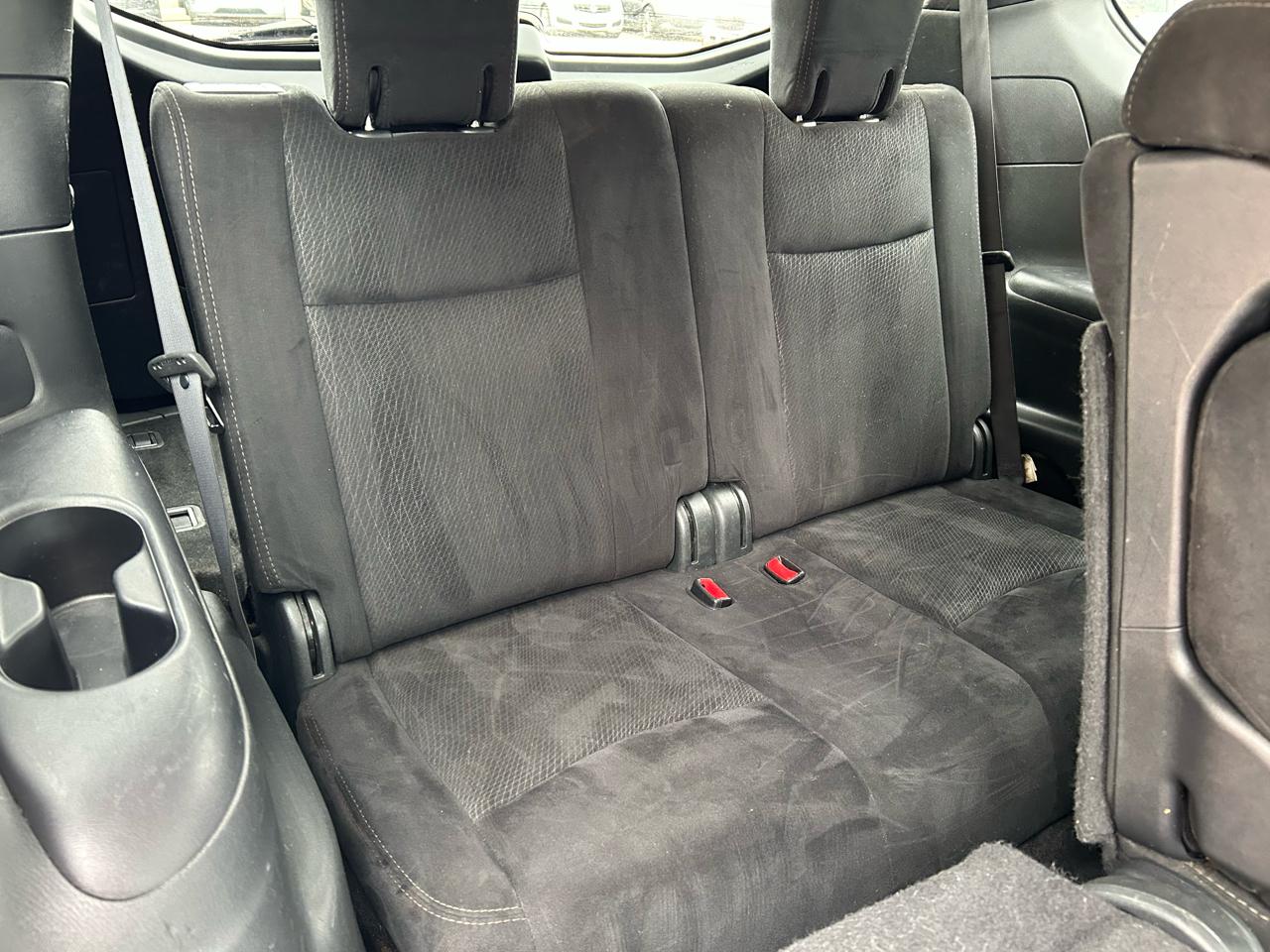 Nissan Pathfinder SV 4WD 2013