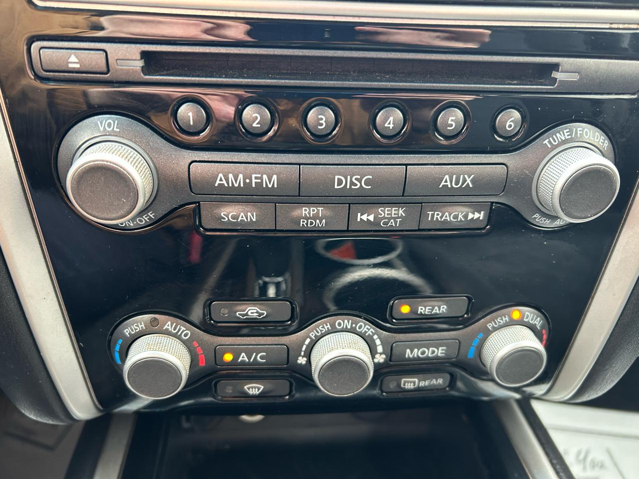 Nissan Pathfinder SV 4WD 2013