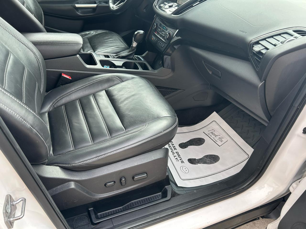 Ford Escape Titanium 4WD 2018