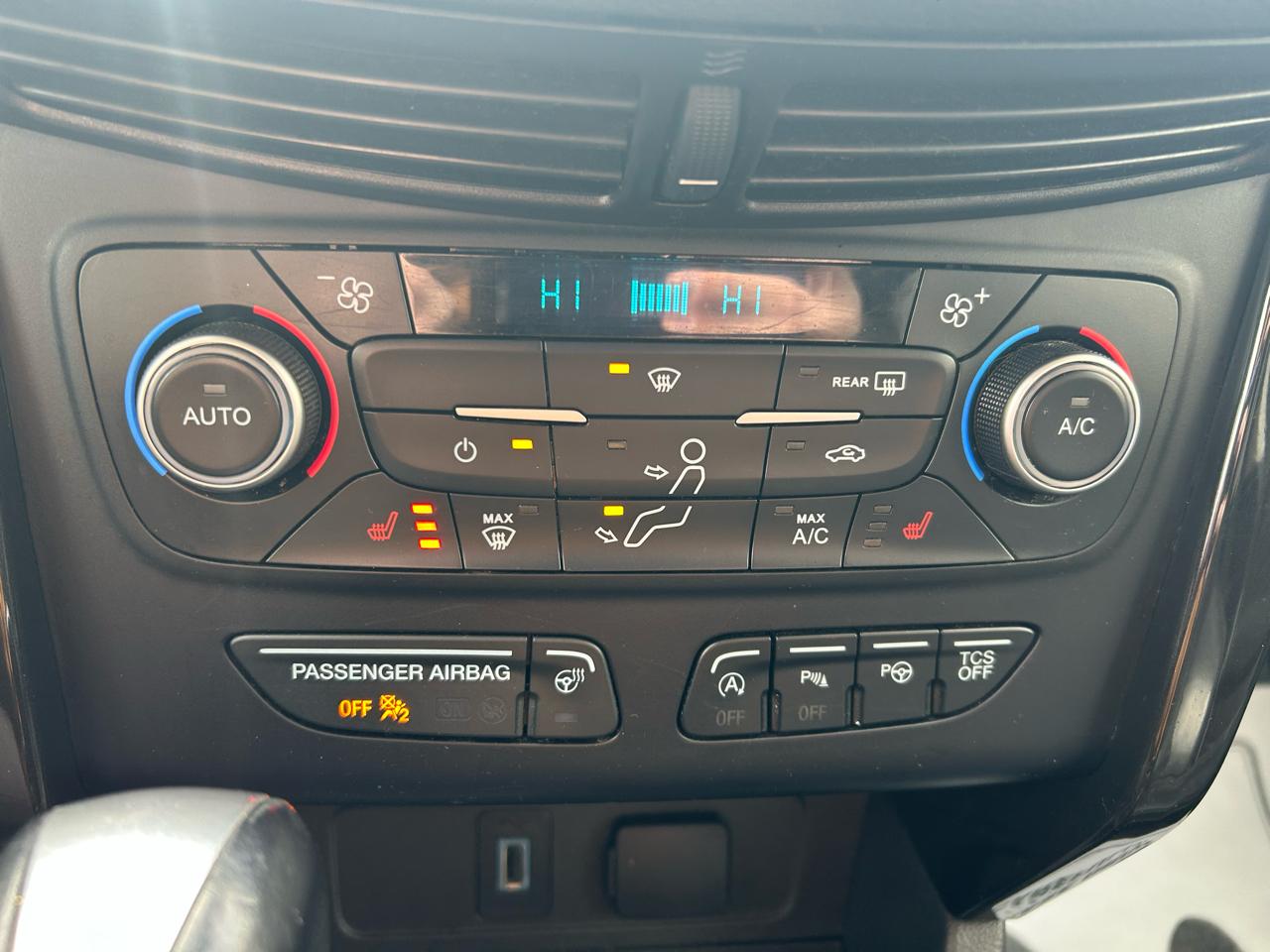 Ford Escape Titanium 4WD 2018