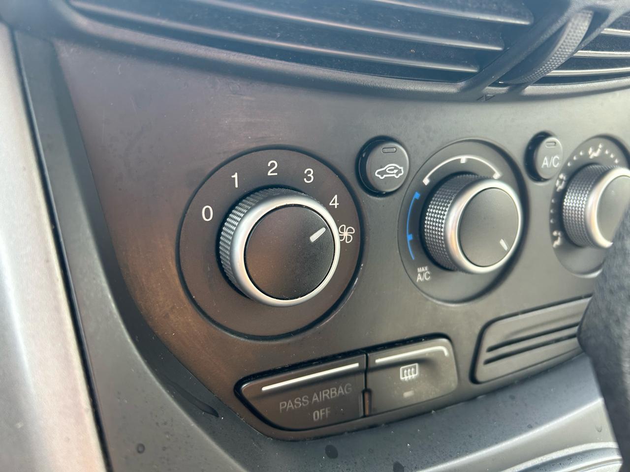 Ford Escape SE FWD 2014