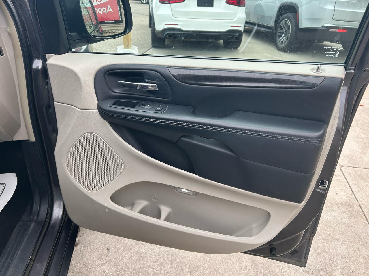 Dodge Grand Caravan Crew 2015