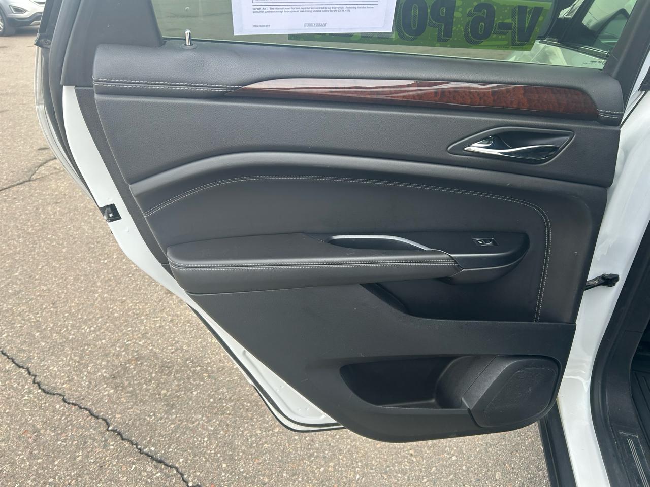 Cadillac SRX Luxury Collection FWD 2014