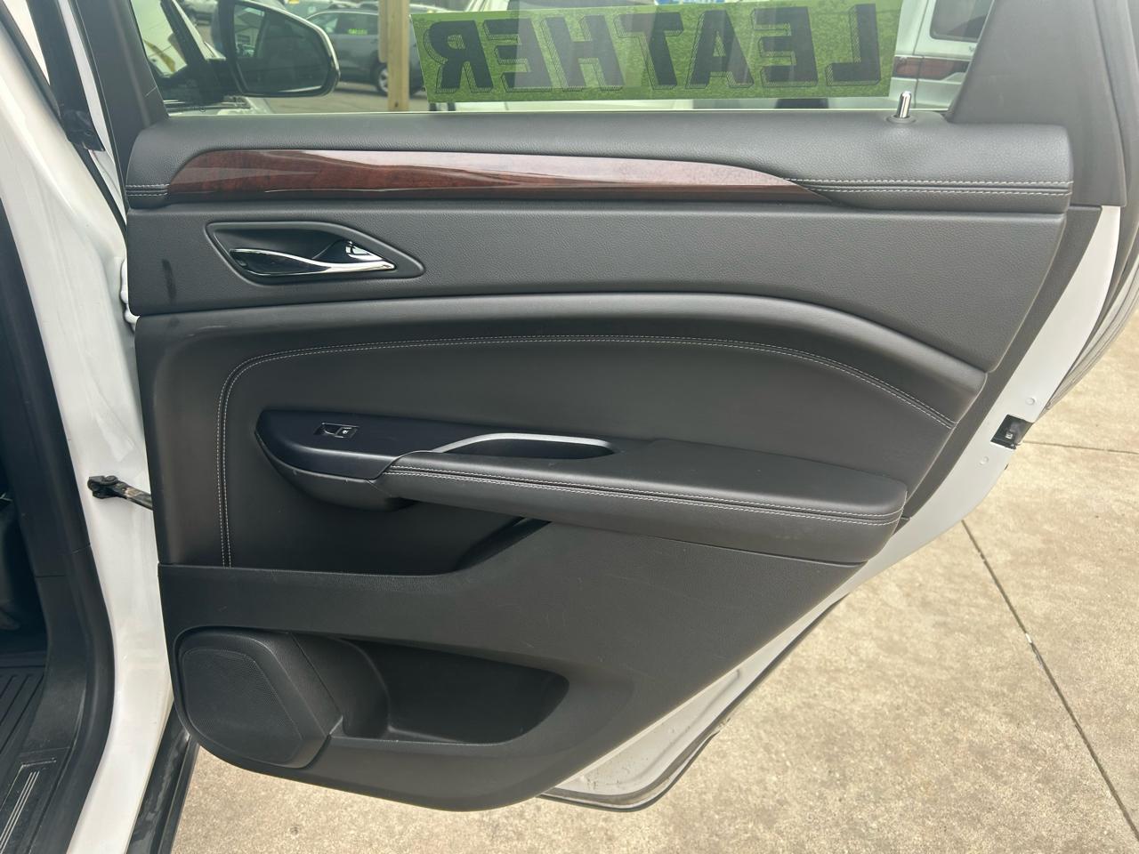 Cadillac SRX Luxury Collection FWD 2014