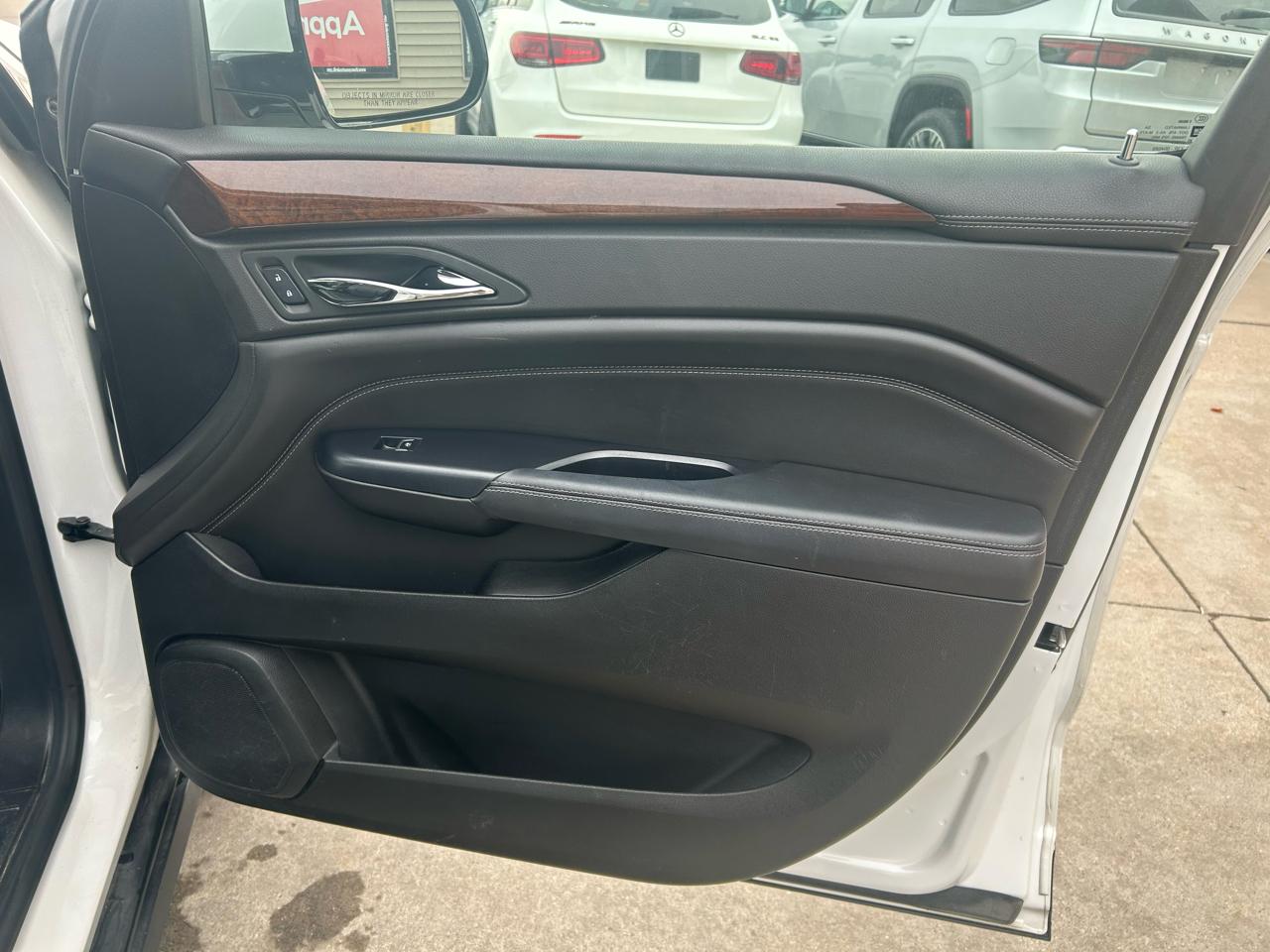 Cadillac SRX Luxury Collection FWD 2014