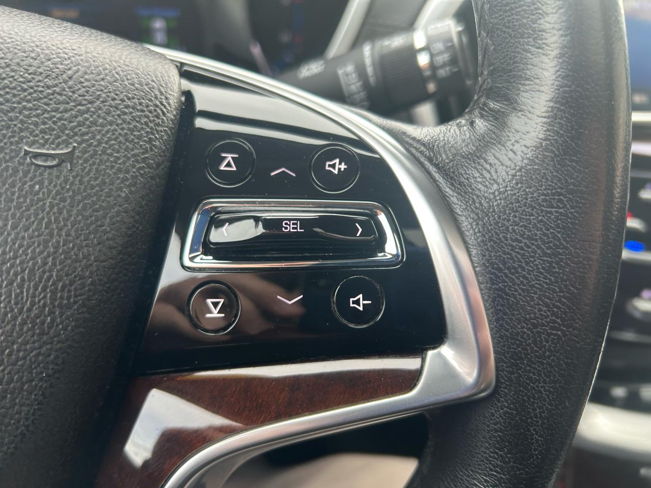 Cadillac SRX Luxury Collection FWD 2014