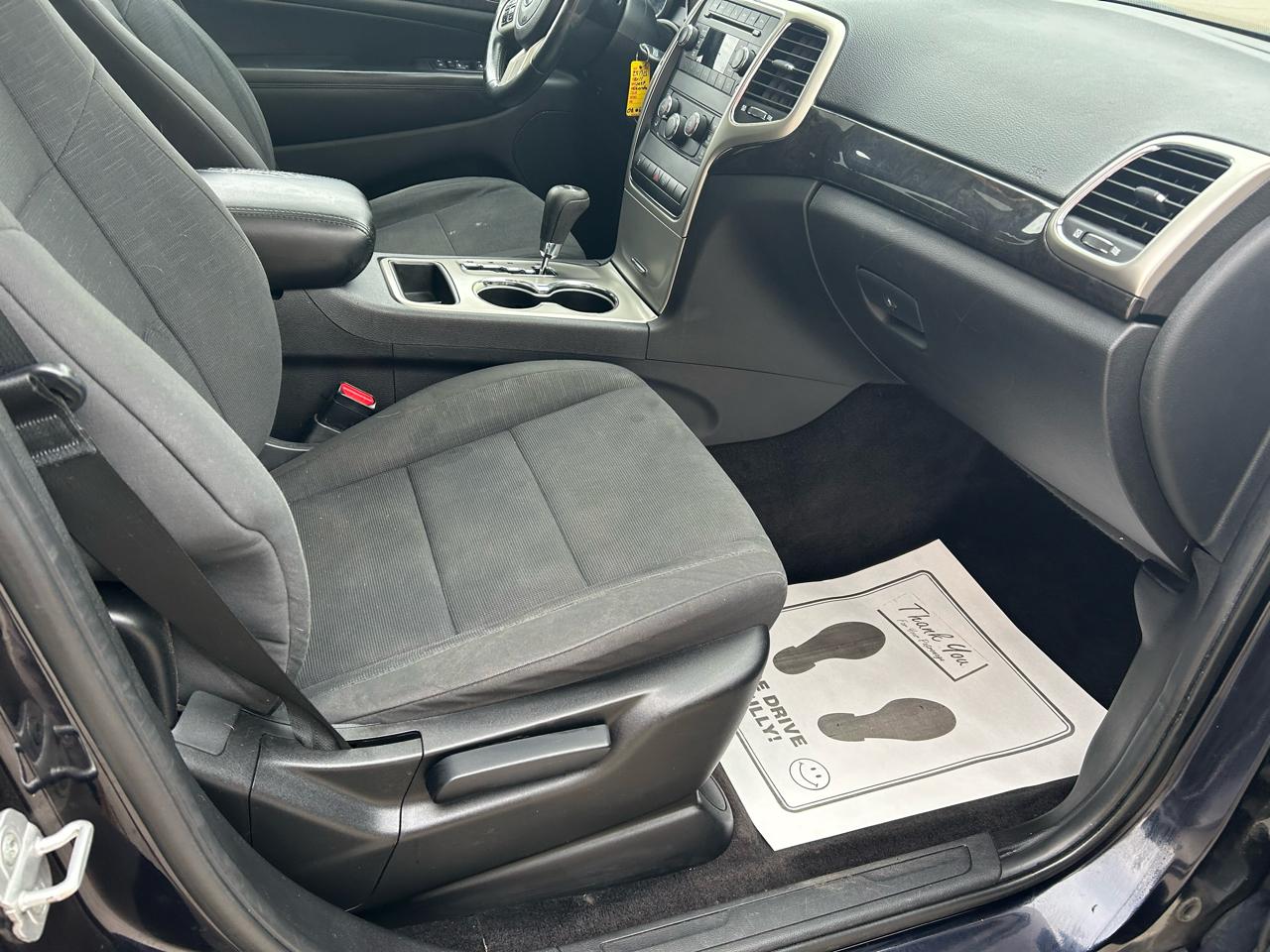 Jeep Grand Cherokee Laredo 4WD 2011