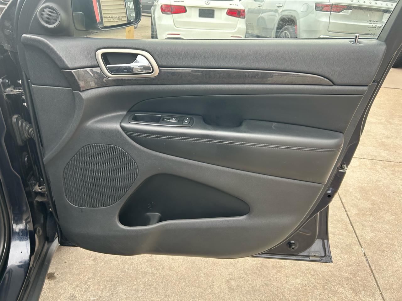 Jeep Grand Cherokee Laredo 4WD 2011