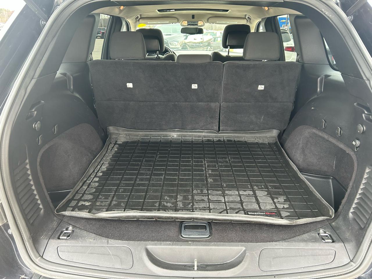 Jeep Grand Cherokee Laredo 4WD 2011