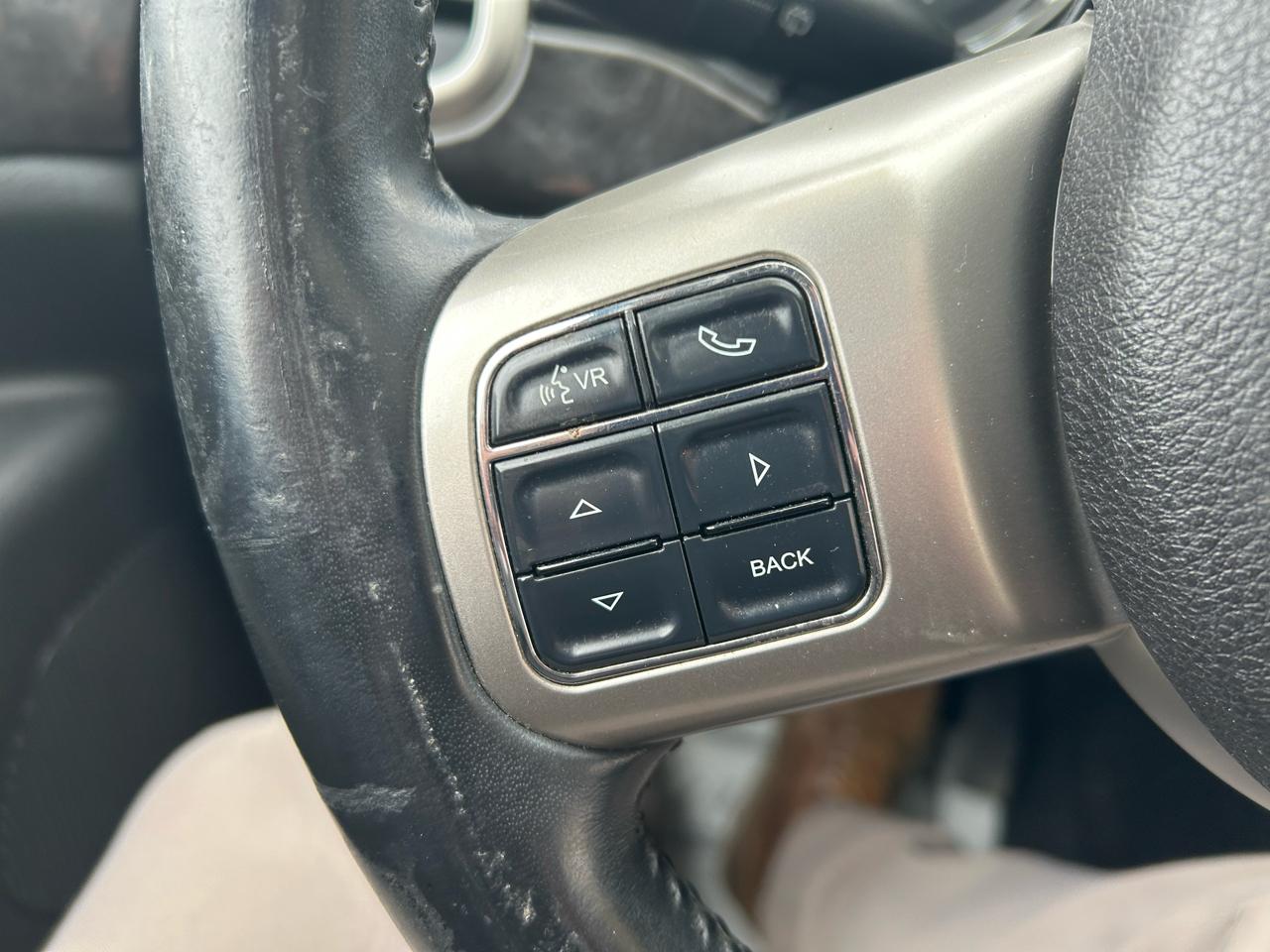 Jeep Grand Cherokee Laredo 4WD 2011