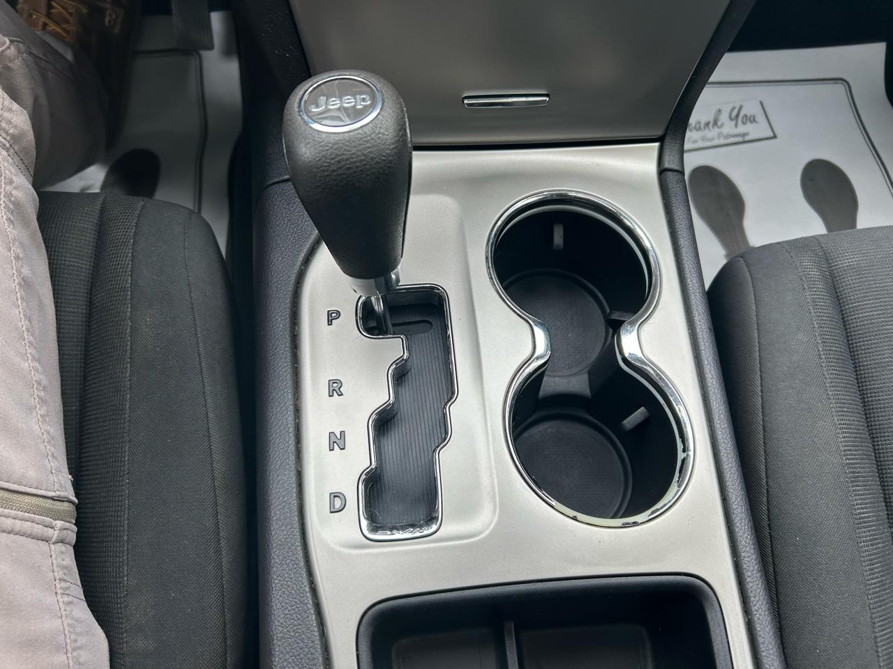 Jeep Grand Cherokee Laredo 4WD 2011