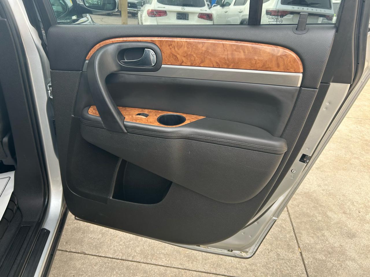 Buick Enclave Leather FWD 2012