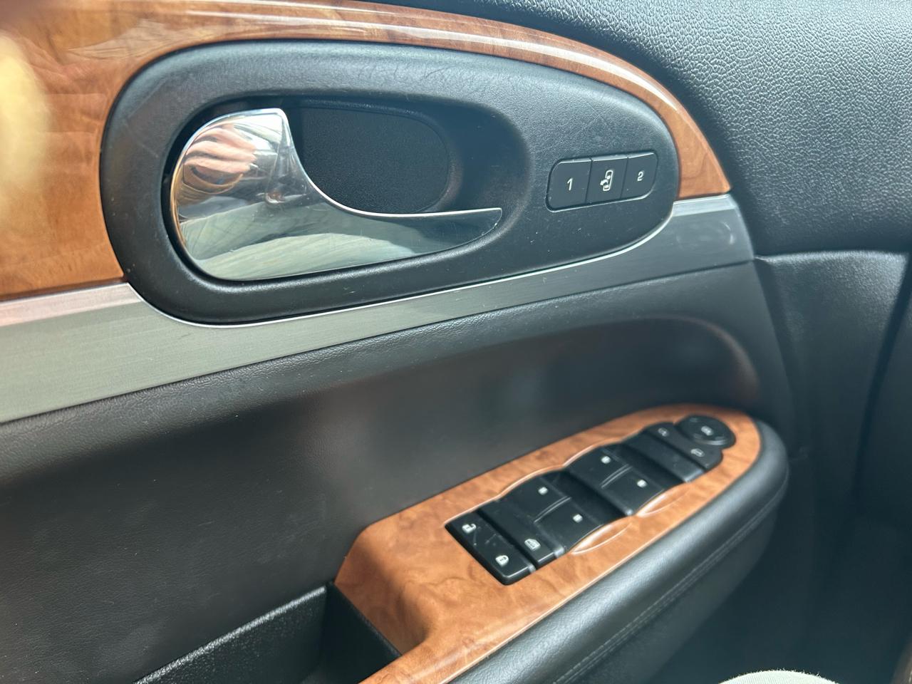 Buick Enclave Leather FWD 2012