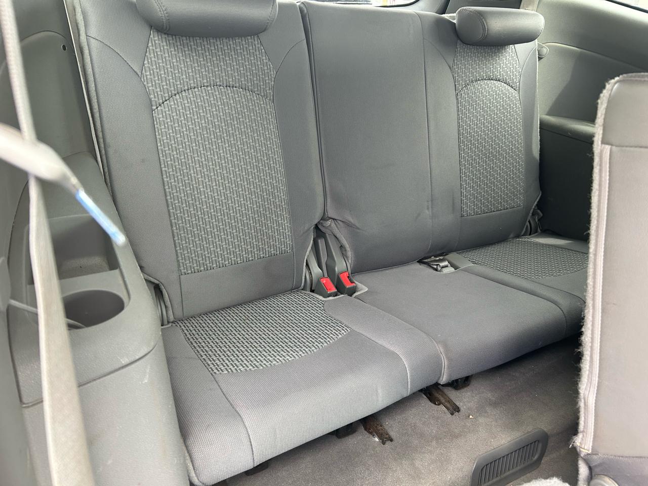 Chevrolet Traverse LS FWD w/PDC 2011