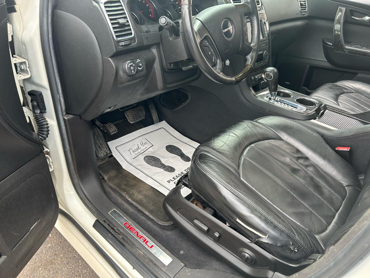 GMC Acadia Denali AWD 2011