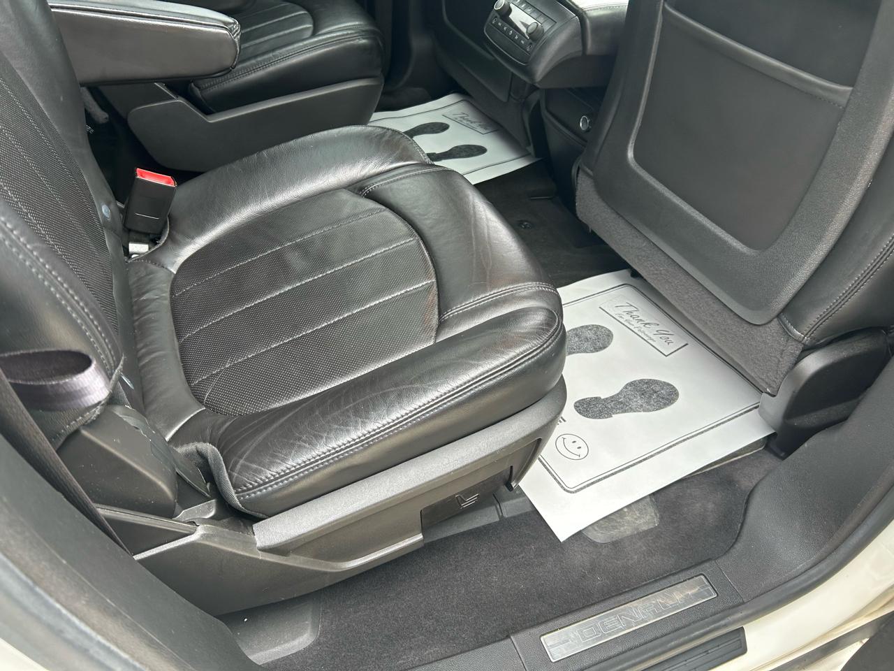 GMC Acadia Denali AWD 2011