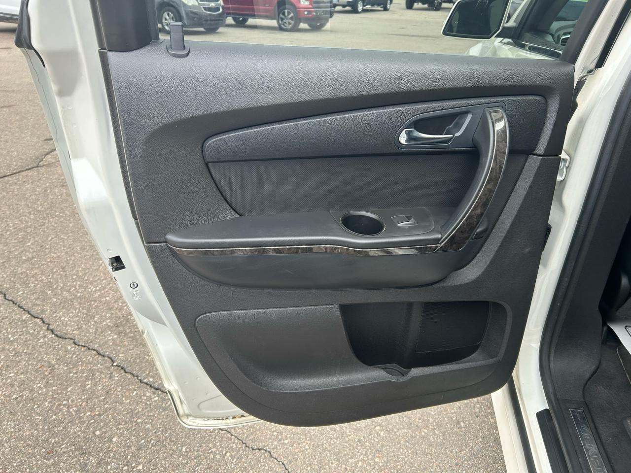 GMC Acadia Denali AWD 2011