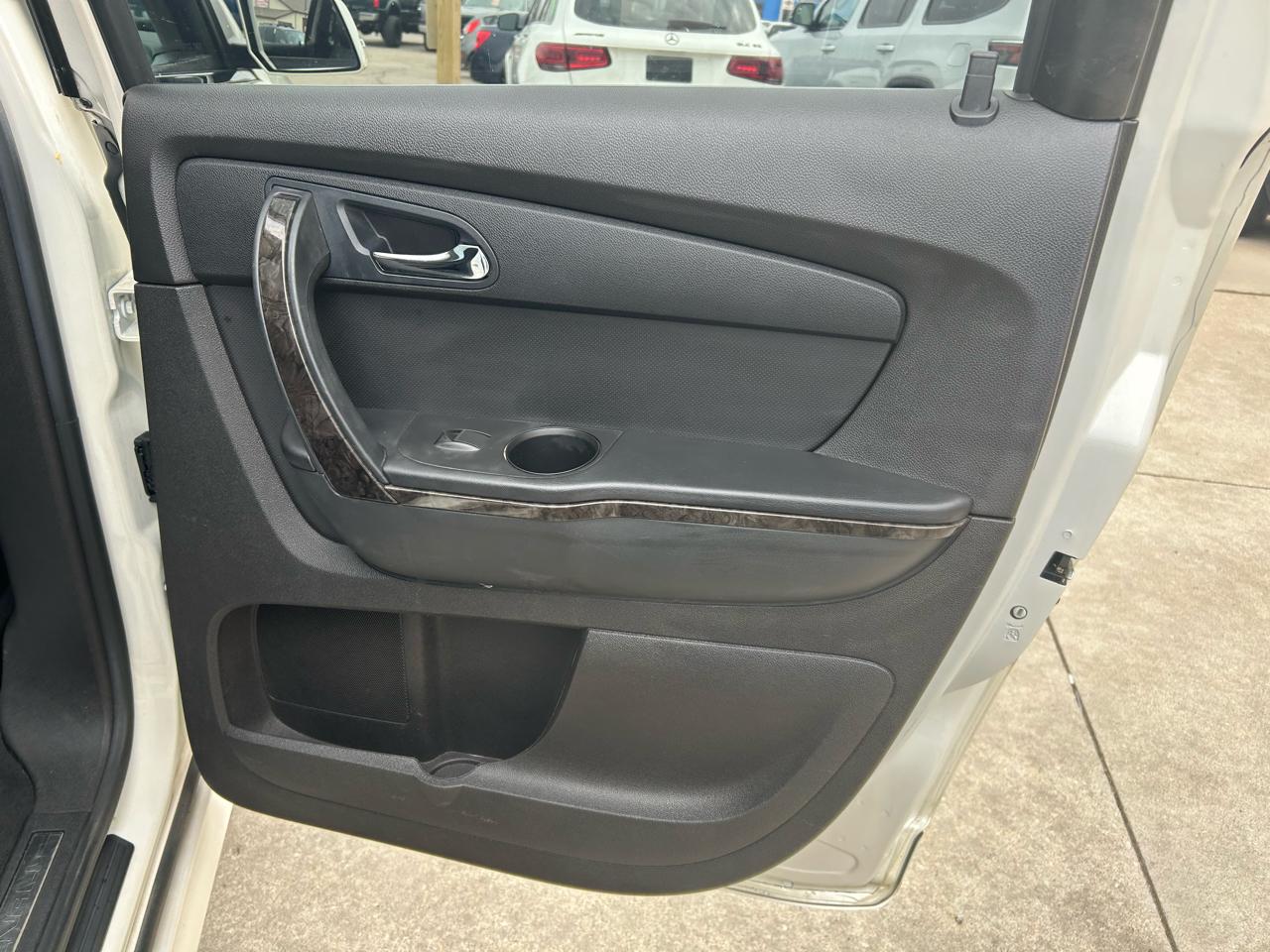 GMC Acadia Denali AWD 2011