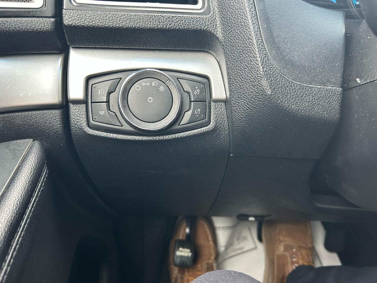 Ford Explorer XLT FWD 2016