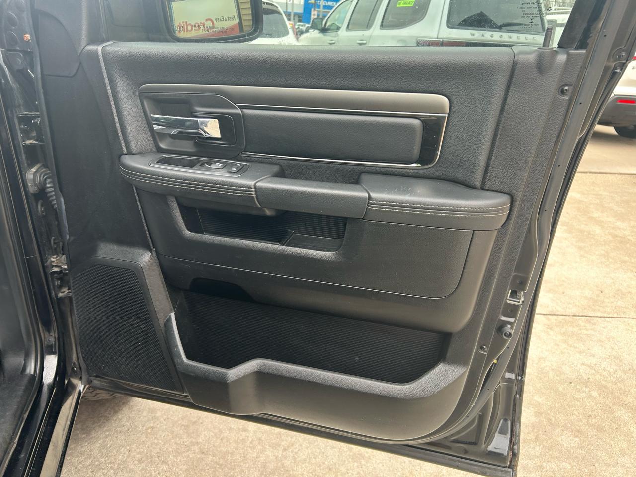 RAM 1500 Sport Quad Cab 4WD 2014