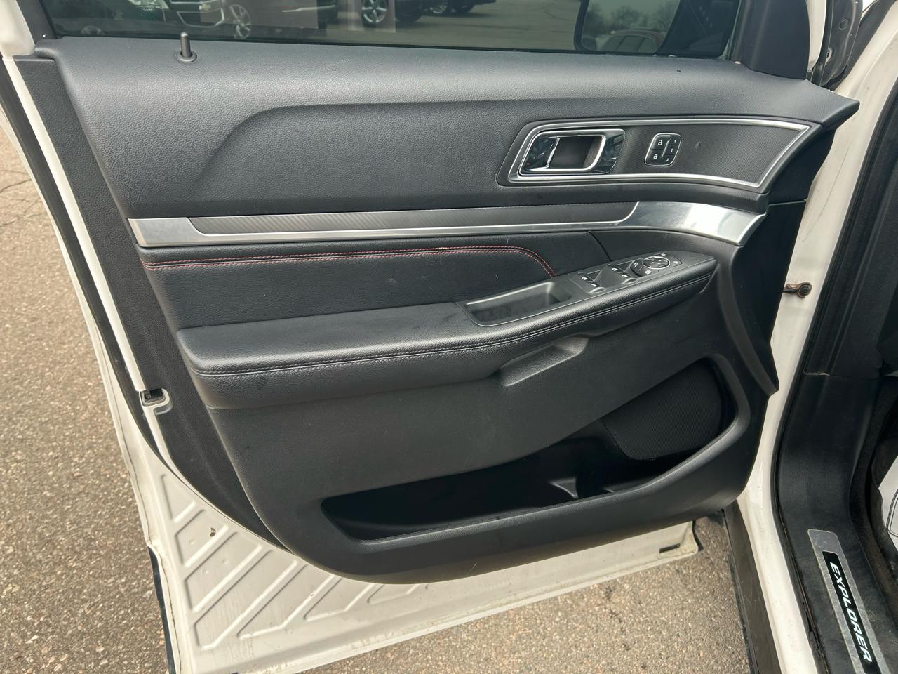 Ford Explorer Sport 4WD 2016