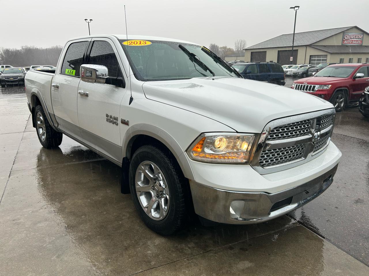 RAM 1500 Laramie Crew Cab SWB 4WD 2013