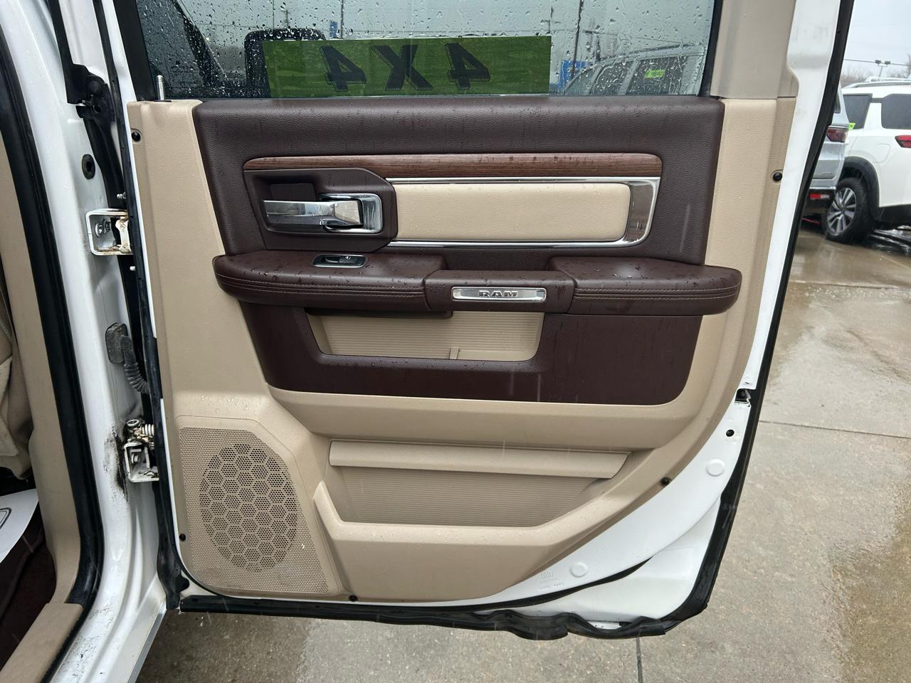 RAM 1500 Laramie Crew Cab SWB 4WD 2013