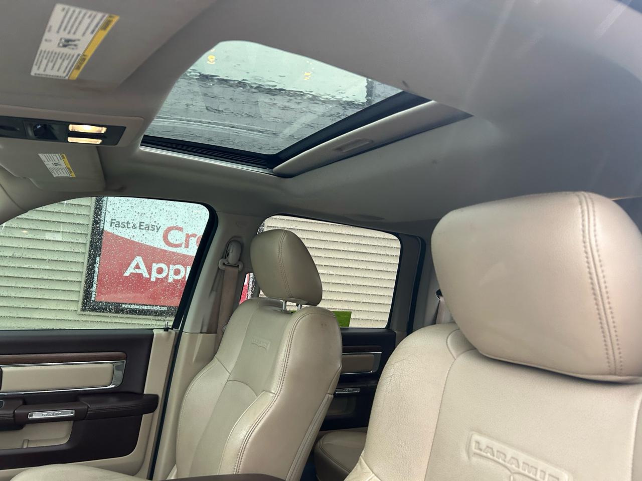 RAM 1500 Laramie Crew Cab SWB 4WD 2013