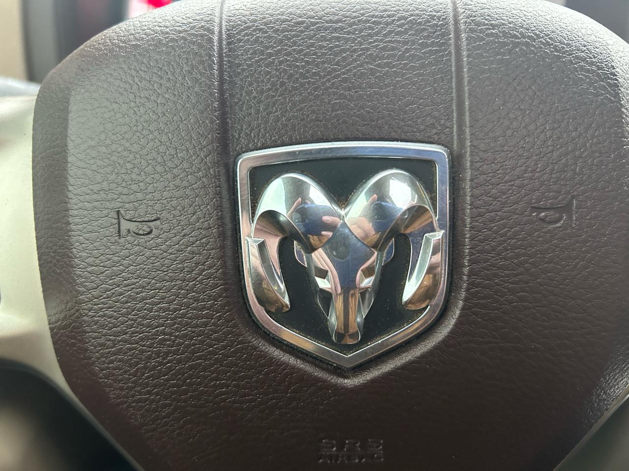 RAM 1500 Laramie Crew Cab SWB 4WD 2013