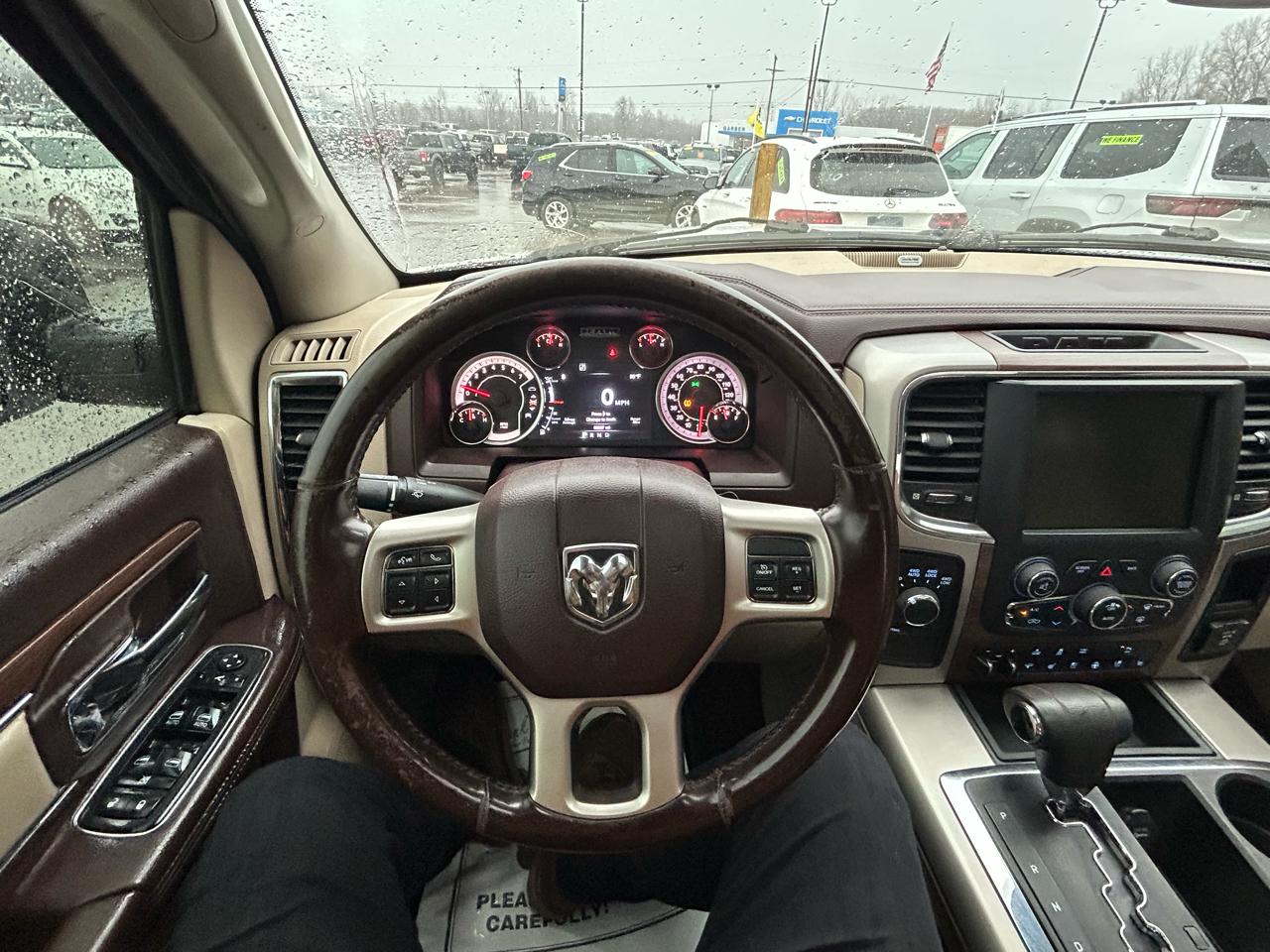 RAM 1500 Laramie Crew Cab SWB 4WD 2013