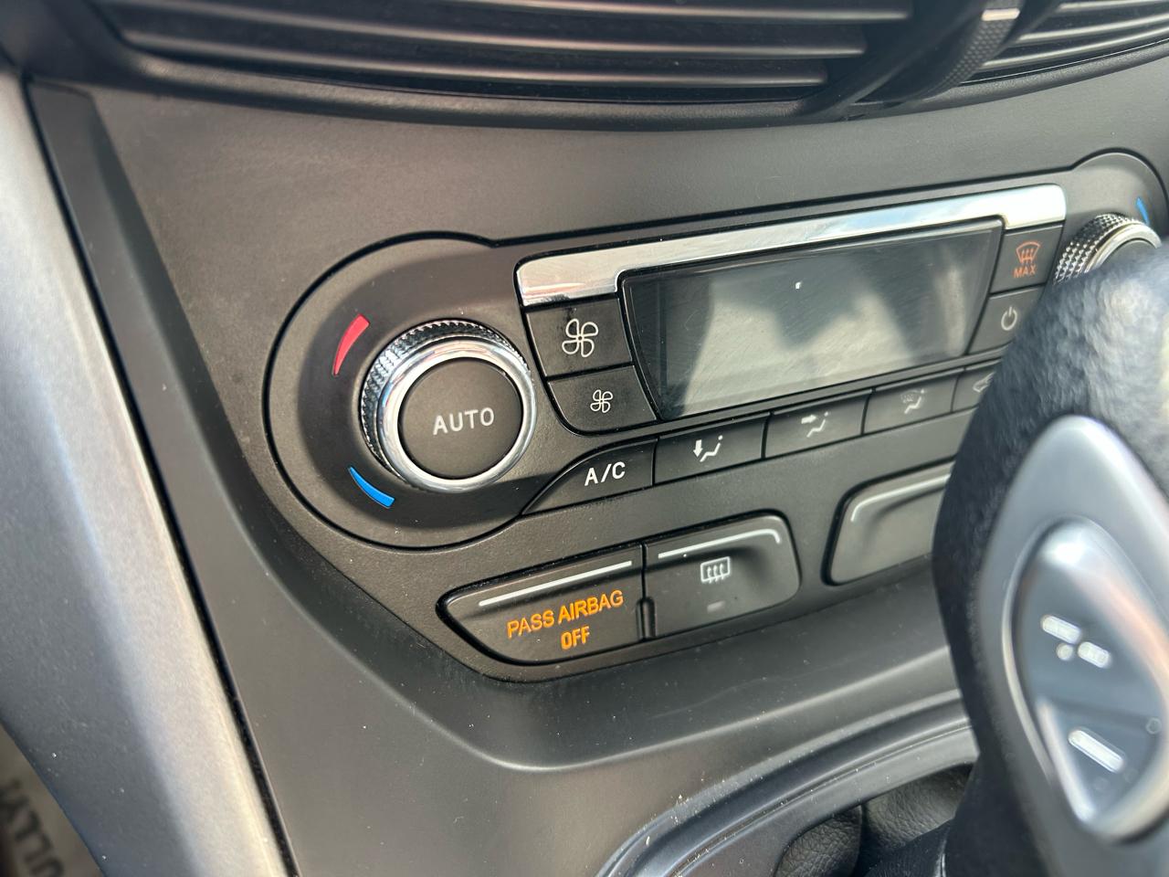 Ford Escape SE FWD 2015