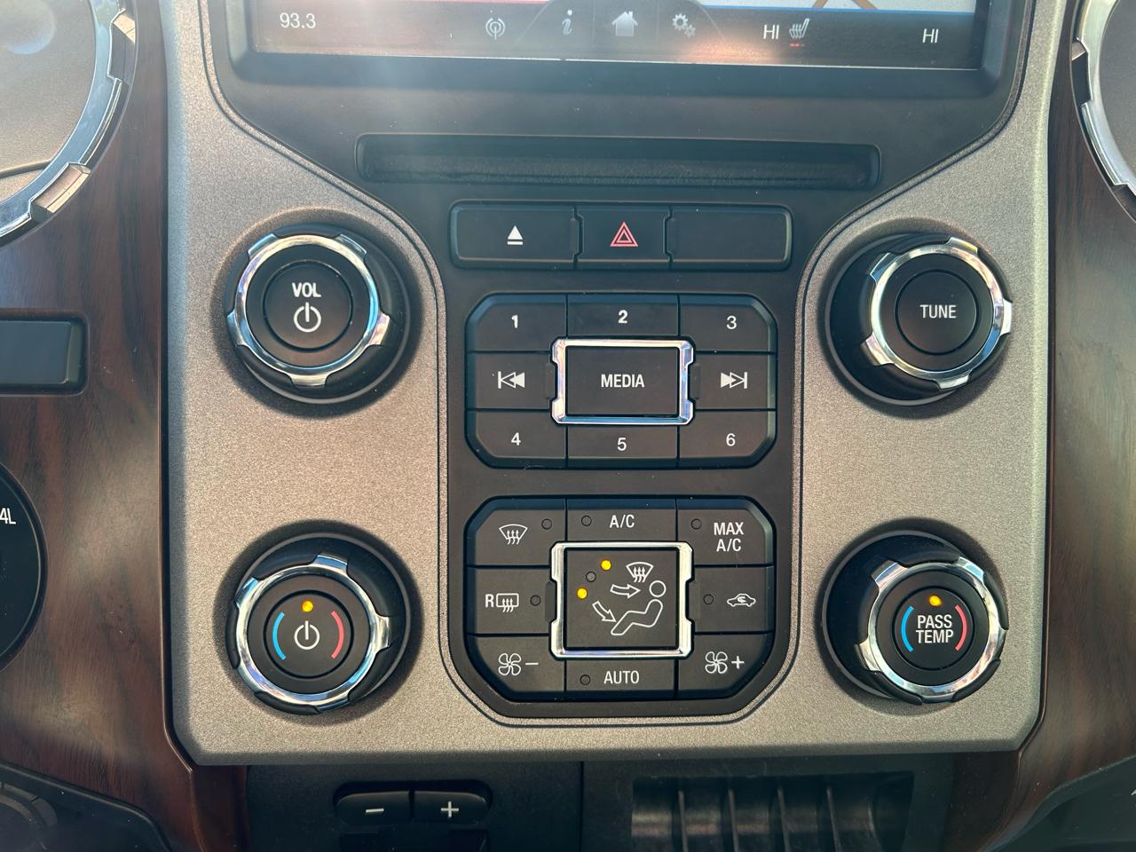 Ford F-350 SD XLT Crew Cab Long Bed 4WD 2014