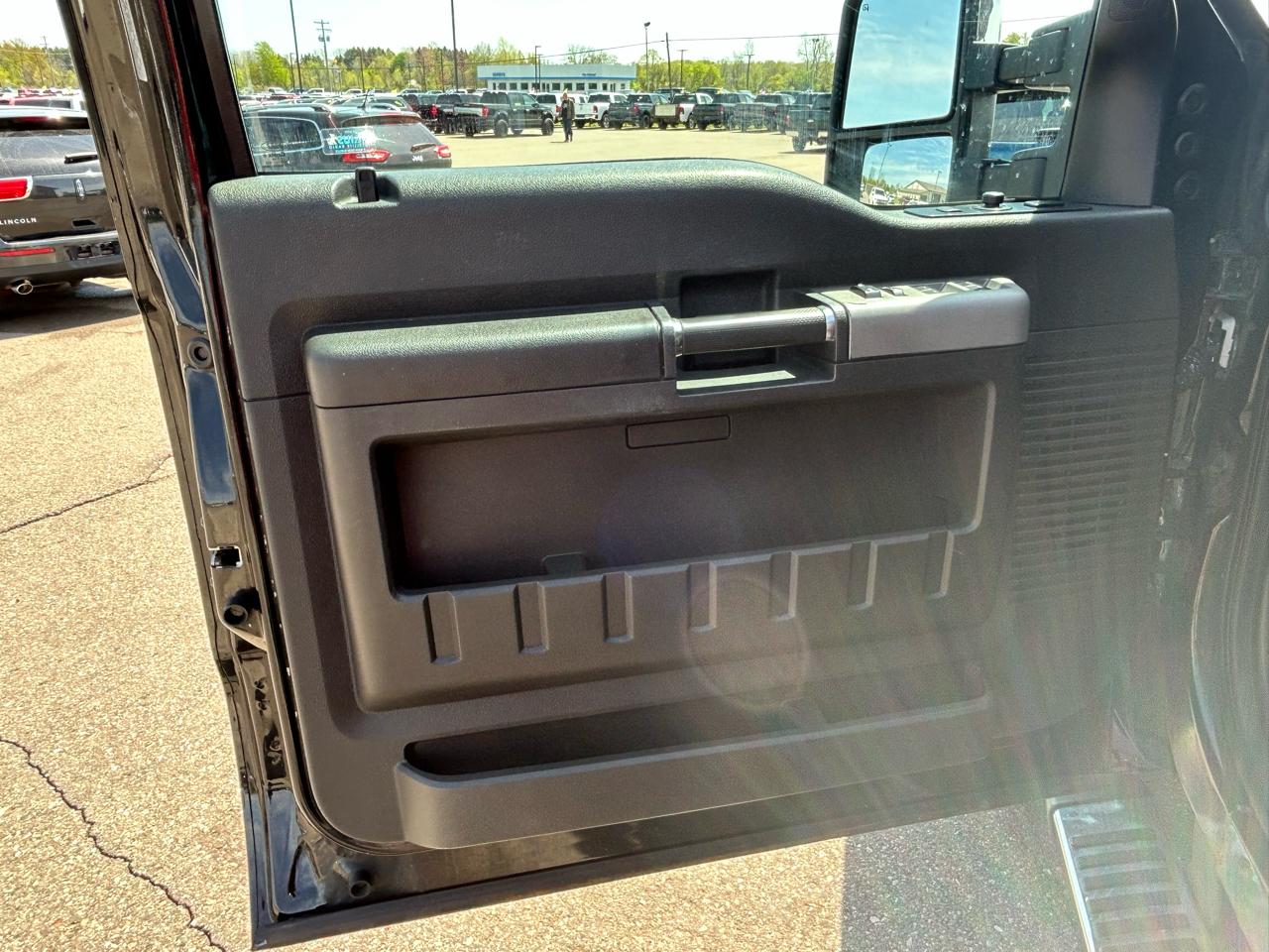 Ford F-350 SD Lariat Crew Cab Short Bed 4WD 2014