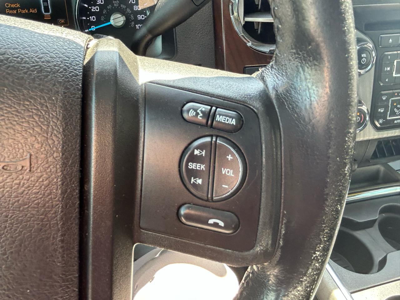 Ford F-350 SD Lariat Crew Cab Short Bed 4WD 2014