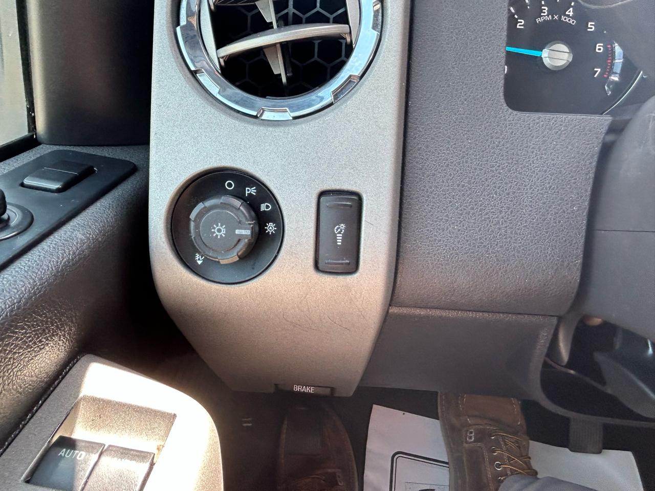 Ford F-350 SD Lariat Crew Cab Short Bed 4WD 2014