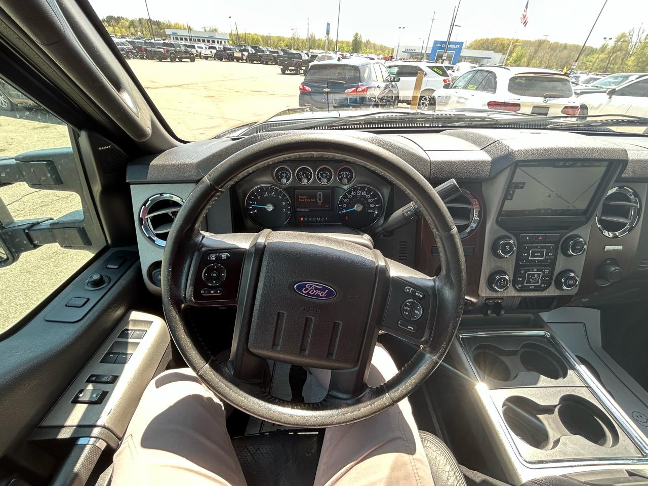 Ford F-350 SD Lariat Crew Cab Short Bed 4WD 2014