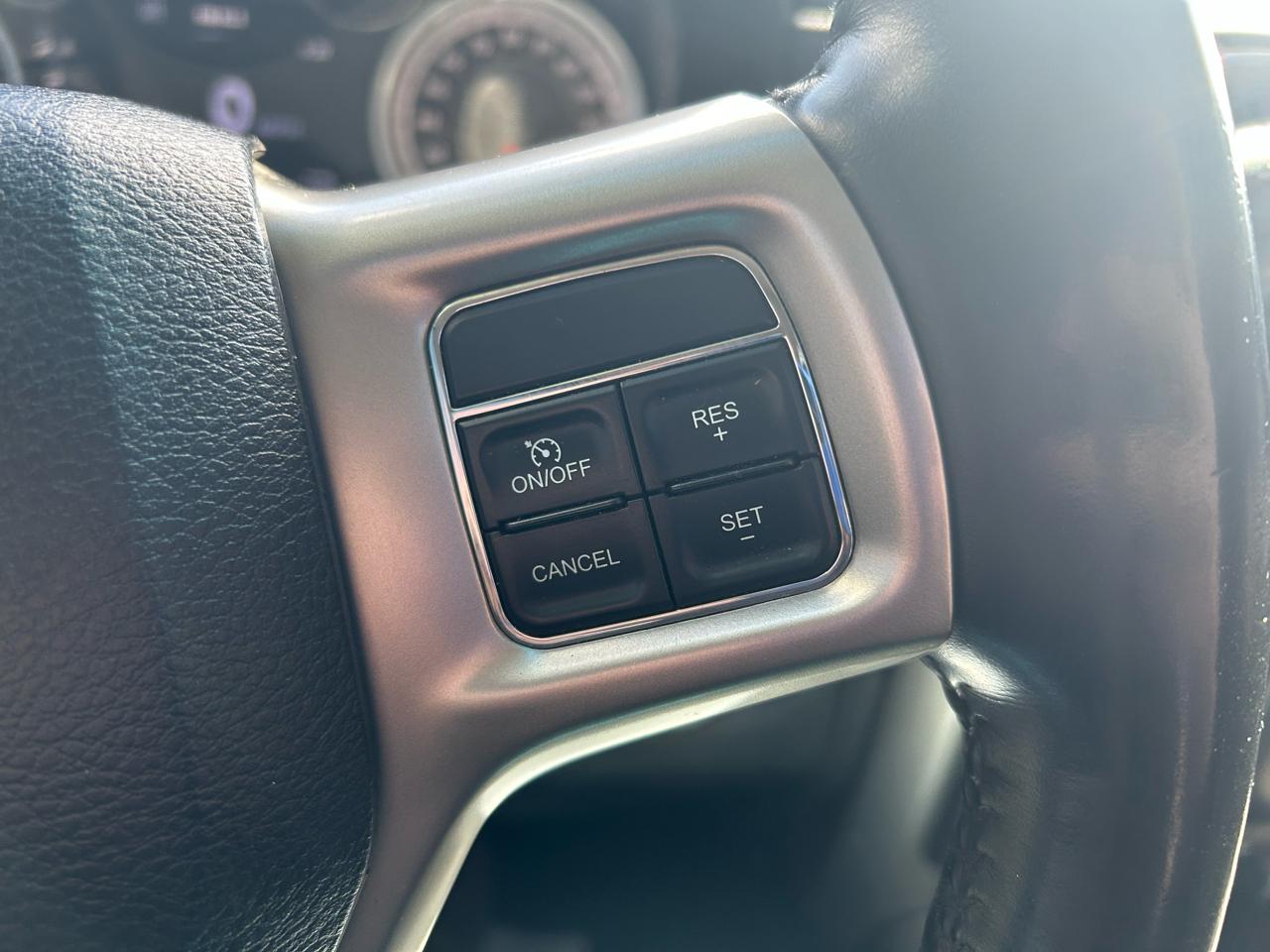 RAM 3500 Laramie Crew Cab LWB 4WD DRW 2018