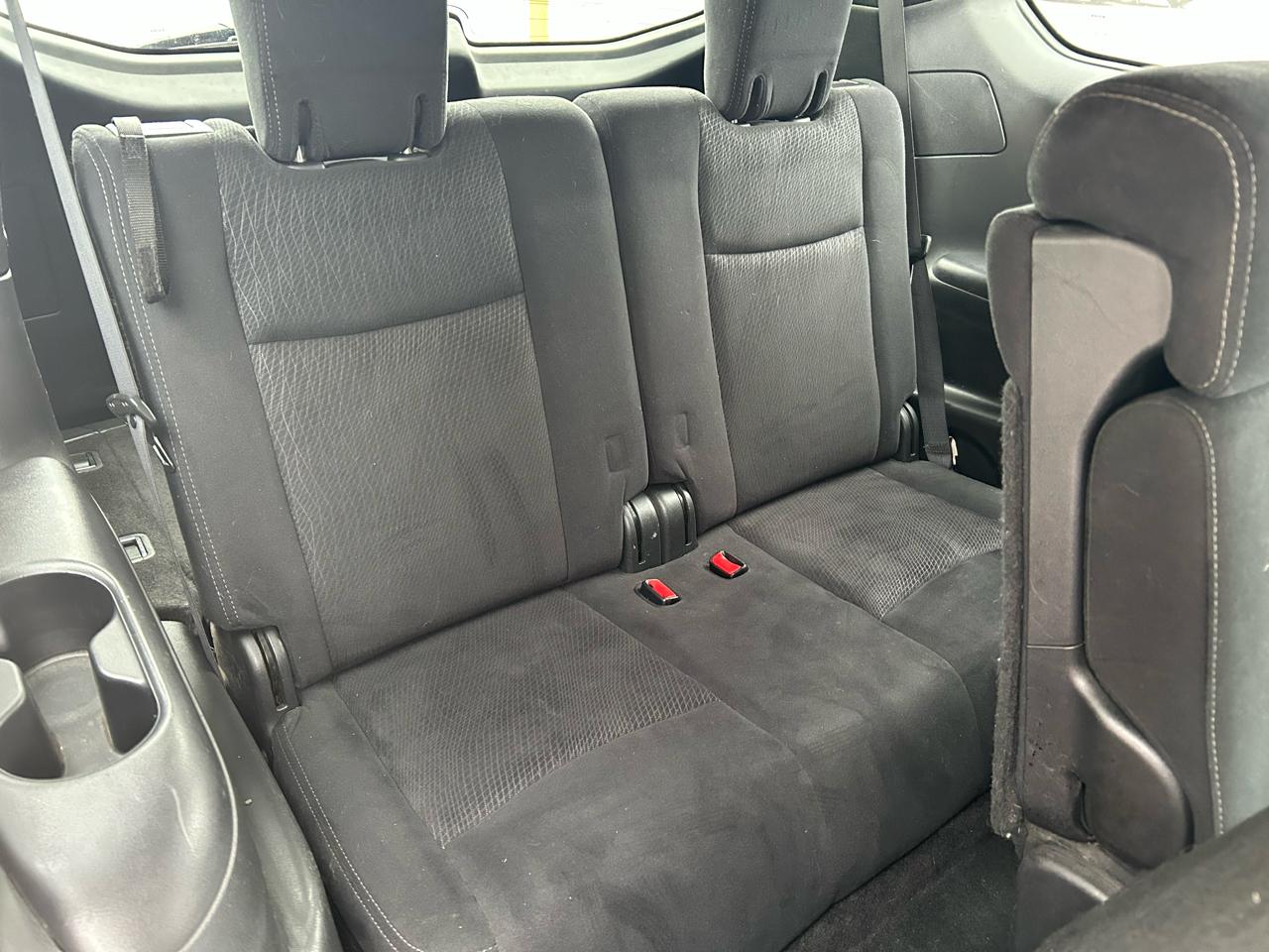 Nissan Pathfinder SV 4WD 2013