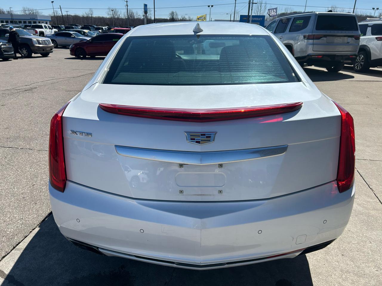 Cadillac XTS Luxury FWD 2016