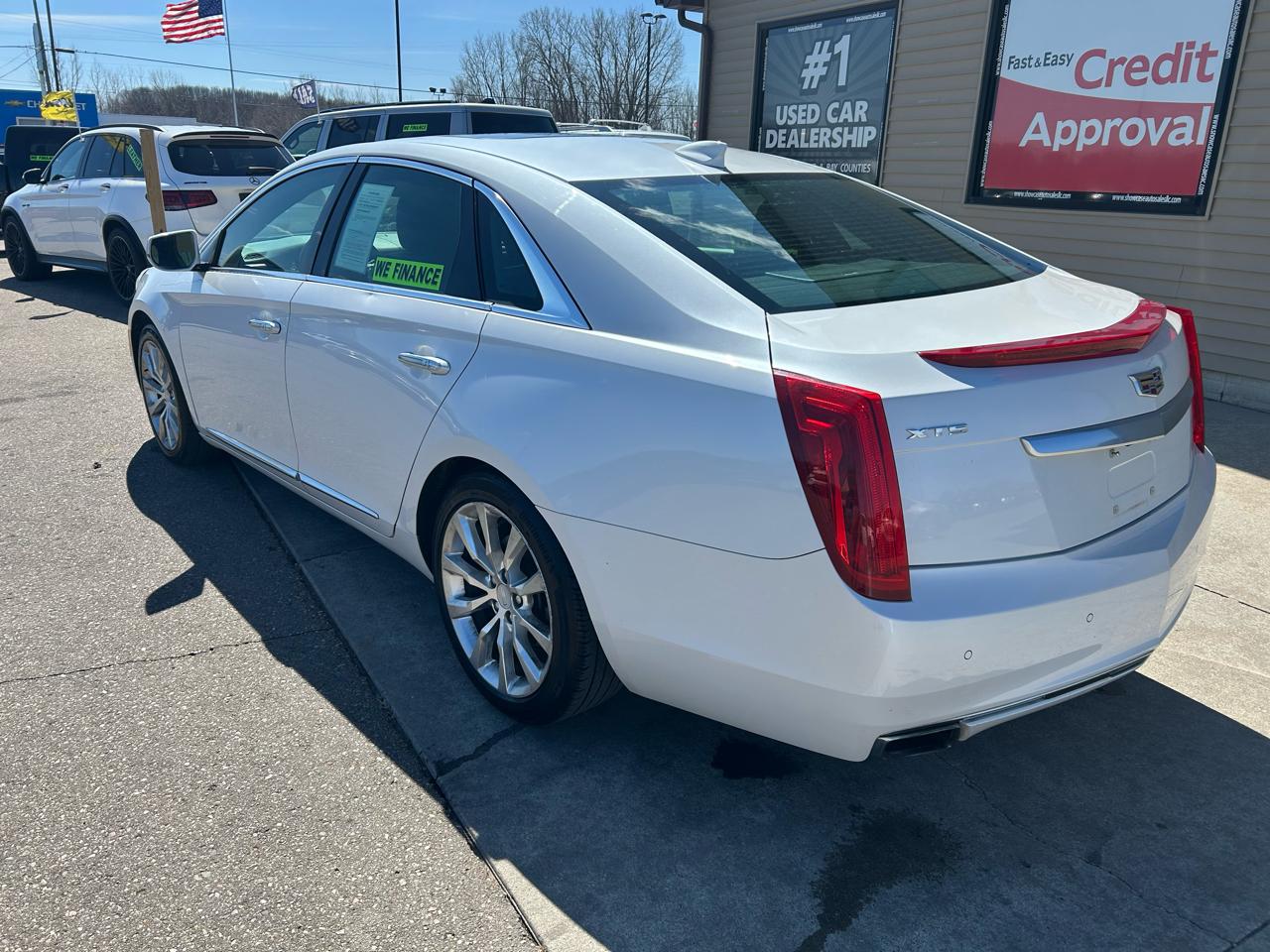 Cadillac XTS Luxury FWD 2016
