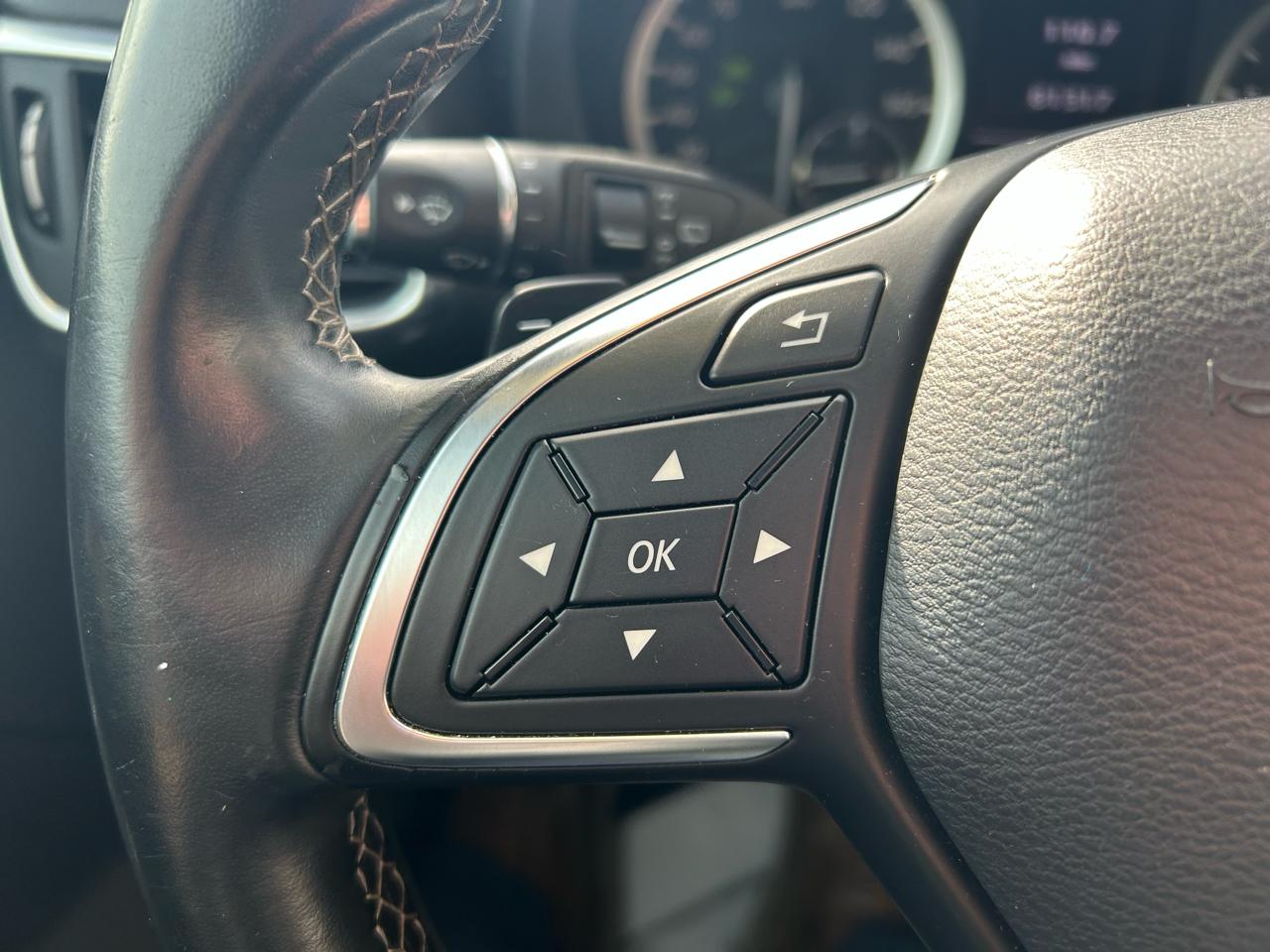 Infiniti QX30 Base 2018