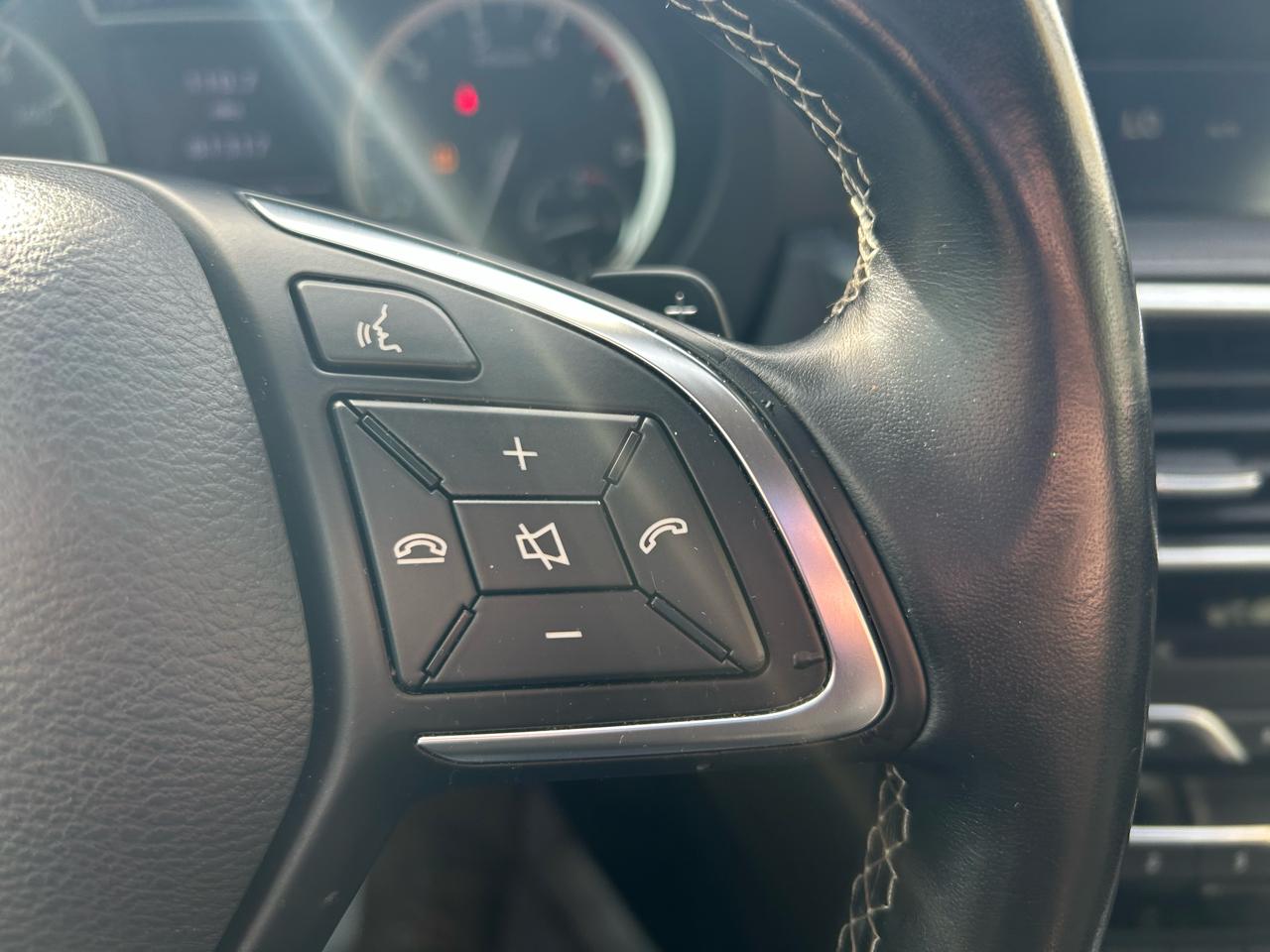 Infiniti QX30 Base 2018